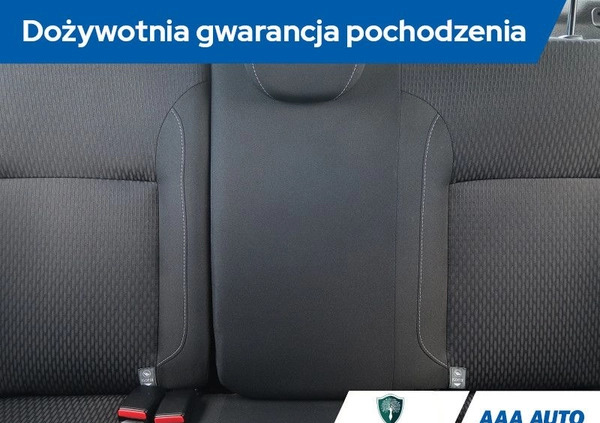 Dacia Logan cena 33000 przebieg: 67068, rok produkcji 2017 z Olkusz małe 232